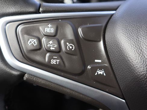Used 2023 Chevrolet Equinox LT AWD/4WD image 13