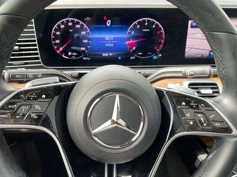 Used 2025 Mercedes-Benz GLE 350 4MATIC image 18