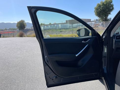 Used 2016 MAZDA CX-5 Touring w/ Bose/Moonroof Package FWD image 18