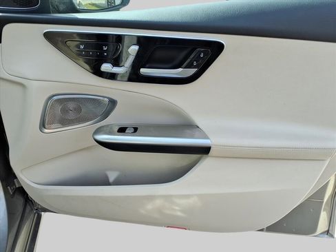 Used 2022 Mercedes-Benz C 300 4MATIC Sedan w/ Exclusive Trim Package image 21