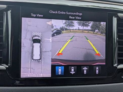 Used 2018 Chrysler Pacifica Touring-L w/ Advanced Safetytec Group FWD image 13