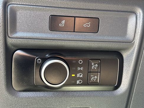 Used 2024 Ford Expedition Max XLT image 39