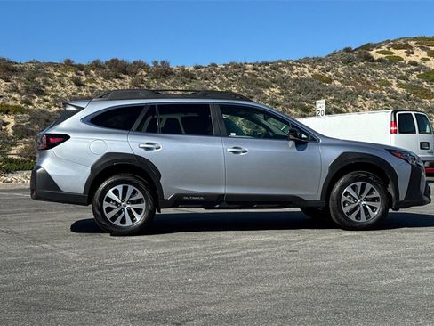 Certified 2025 Subaru Outback Premium w/ Popular Package #1A image 3