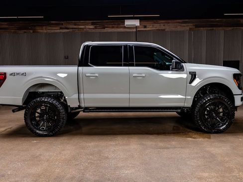 Used 2026 Ford F150 XLT w/ XLT Black Appearance Package AWD/4WD image 11