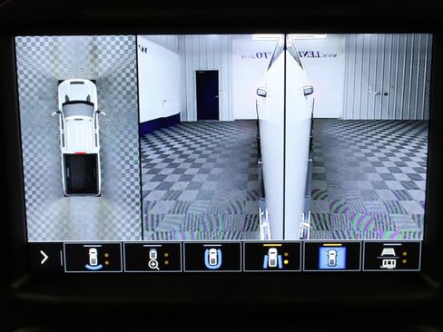 Used 2023 Chevrolet Silverado 2500 High Country w/ Z71 Off-Road Package image 21