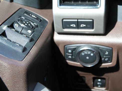 Used 2019 Ford F350 King Ranch w/ King Ranch Ultimate Package AWD/4WD image 29