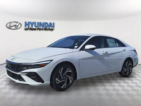 New 2026 Hyundai Elantra Limited FWD image 1