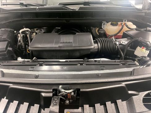 Used 2025 Chevrolet Tahoe LT image 30