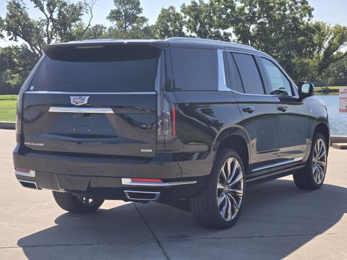 New 2026 Cadillac Escalade Luxury w/ Touring Package image 4