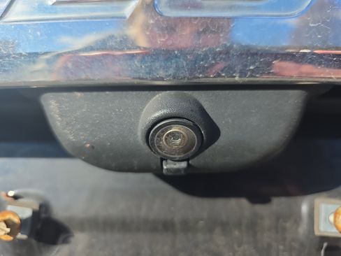 Certified 2022 Ford Explorer XLT w/ Equipment Group 202A image 15