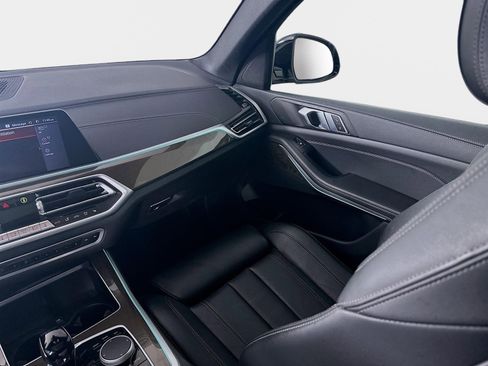 Used 2022 BMW X5 xDrive40i w/ Premium Package image 32