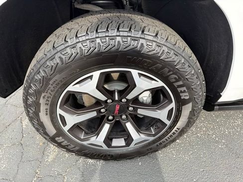 Used 2026 GMC Yukon AT4 Ultimate w/ LPO, Floor Liner Package AWD/4WD image 10