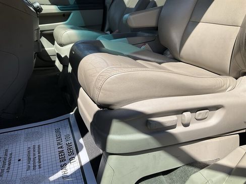 Used 2012 Honda Odyssey EX-L image 23