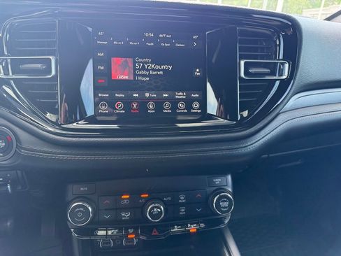 Used 2023 Dodge Durango SXT Launch Edition image 18