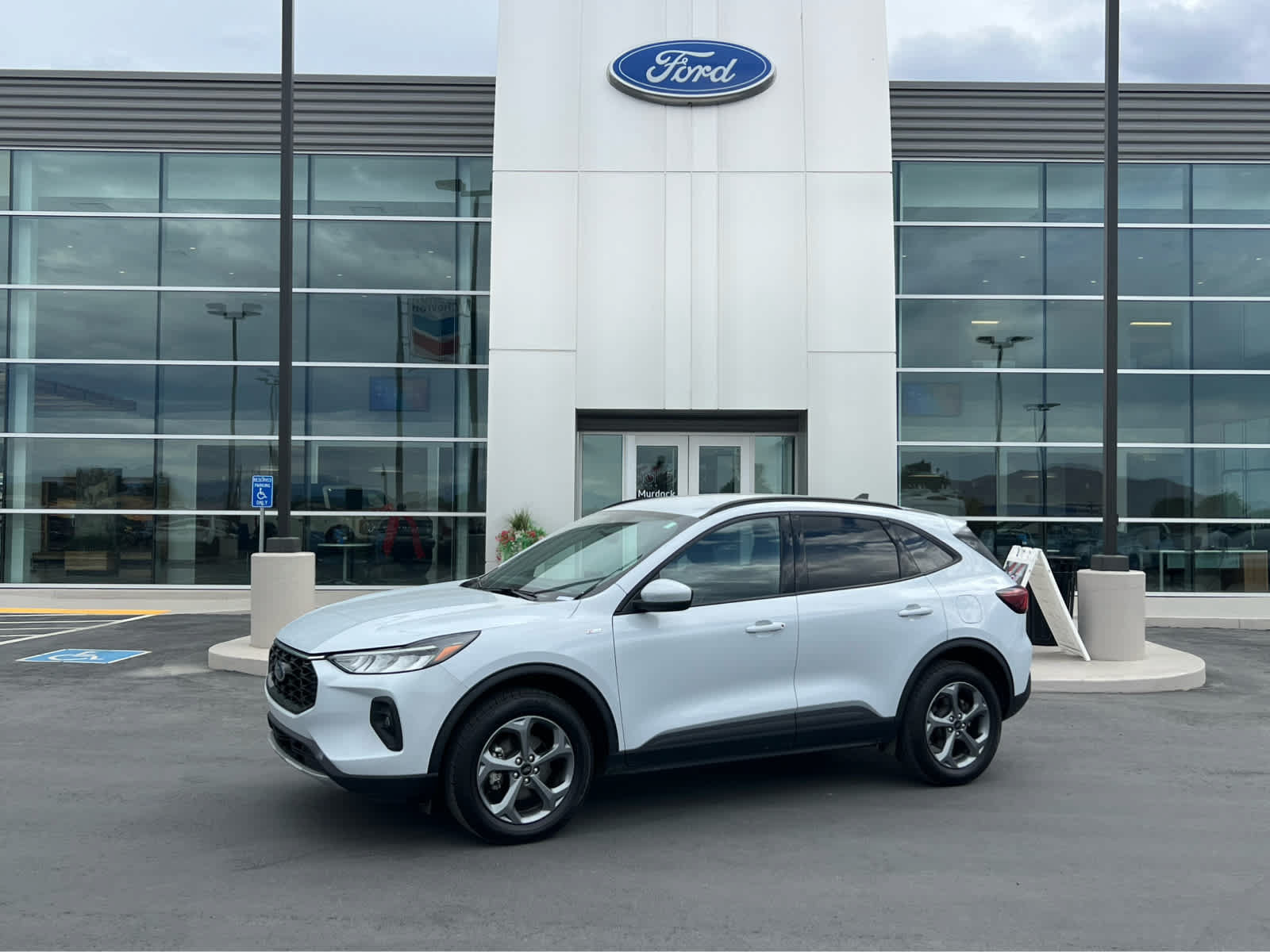 Certified 2025 Ford Escape ST-Line Select AWD/4WD image 1