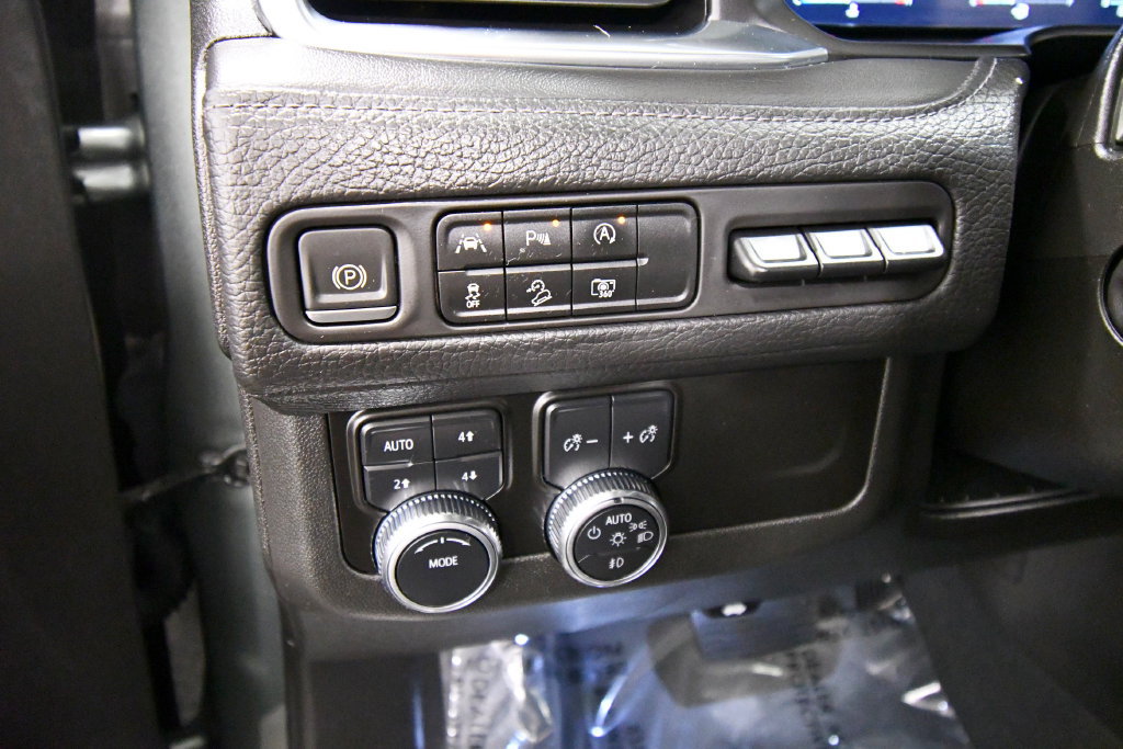 Used 2023 GMC Yukon XL Denali AWD/4WD image 20