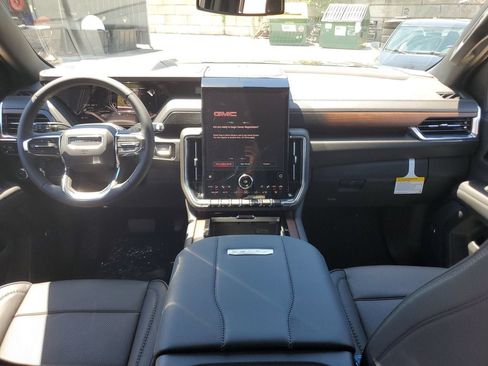 New 2026 GMC Yukon Denali RWD image 12
