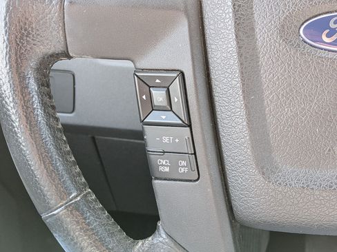 Used 2011 Ford F150 XLT w/ XLT Convenience Pkg image 18