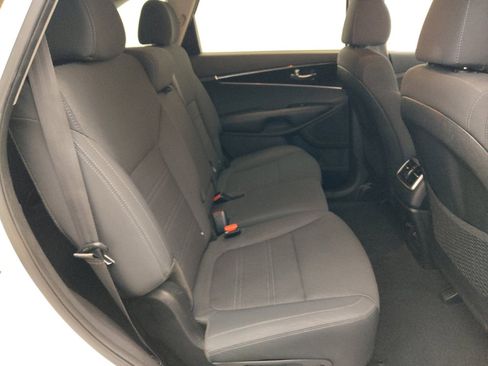Used 2020 Kia Sorento LX w/ LX I4 Convenience Package FWD image 19