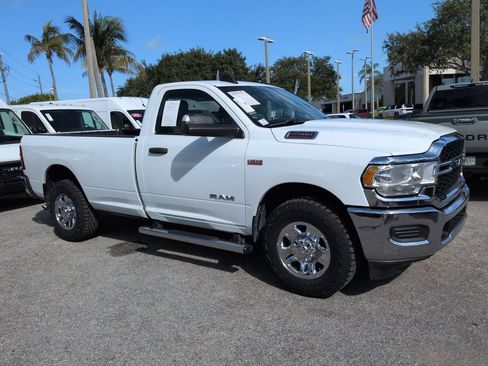 Used 2022 RAM 2500 Tradesman RWD image 2