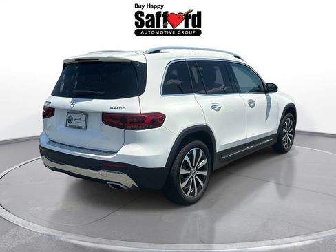 Used 2023 Mercedes-Benz GLB 250 4MATIC w/ Premium Package image 9