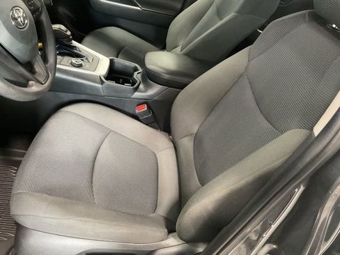 Used 2023 Toyota RAV4 LE image 11