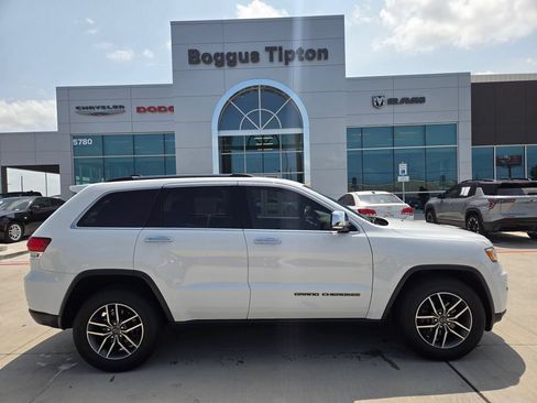 Used 2020 Jeep Grand Cherokee Limited RWD image 3
