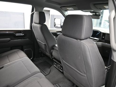 Used 2024 Chevrolet Silverado 2500 LT w/ Convenience Package image 45