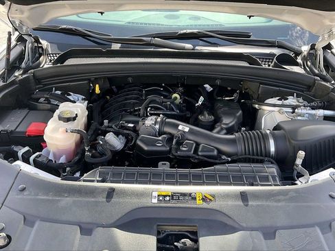 Certified 2023 Jeep Grand Cherokee L Laredo image 39