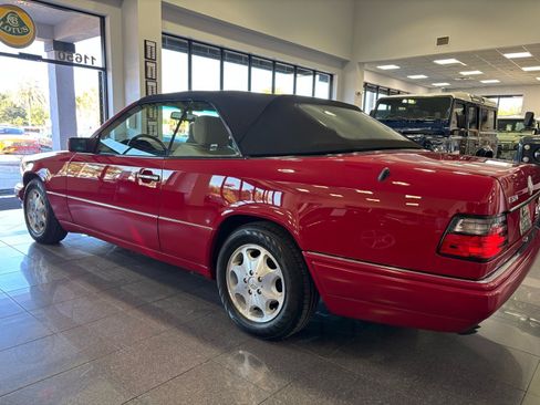 Used 1995 Mercedes-Benz E 320 Convertible image 6