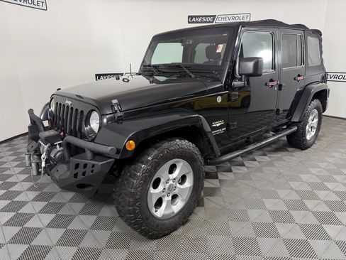 Used 2013 Jeep Wrangler Unlimited Sahara w/ Connectivity Group image 2