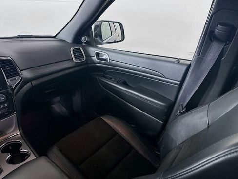 Used 2021 Jeep Grand Cherokee Laredo X image 24