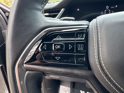 Certified 2022 Jeep Grand Cherokee L Overland image 32