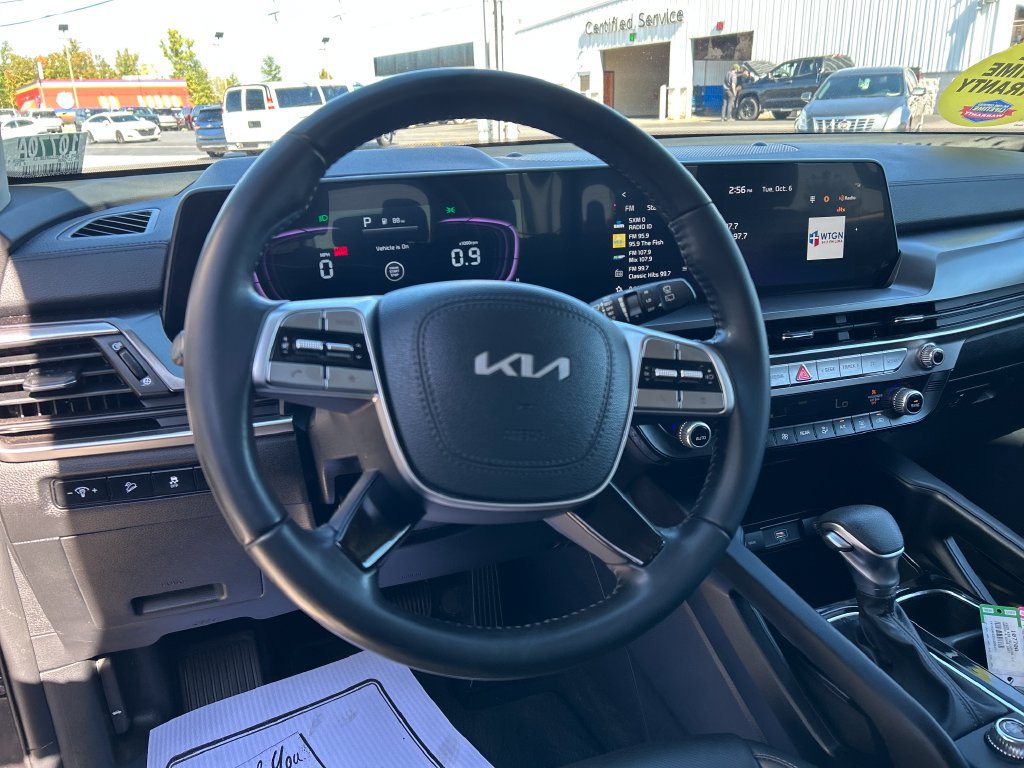 Used 2025 Kia Telluride LX FWD image 13