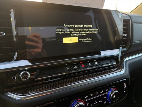 New 2025 GMC Sierra 2500 SLE w/ SLE Convenience Package image 16