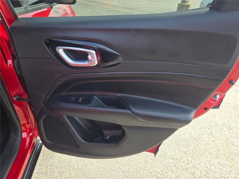 Certified 2025 Jeep Compass Trailhawk image 10