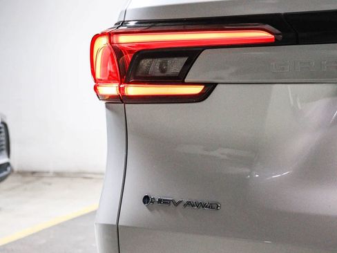 Certified 2025 Toyota Grand Highlander AWD Hybrid image 12