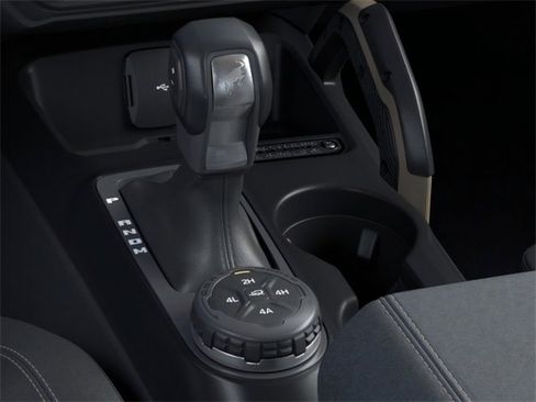 New 2025 Ford Bronco Badlands image 17