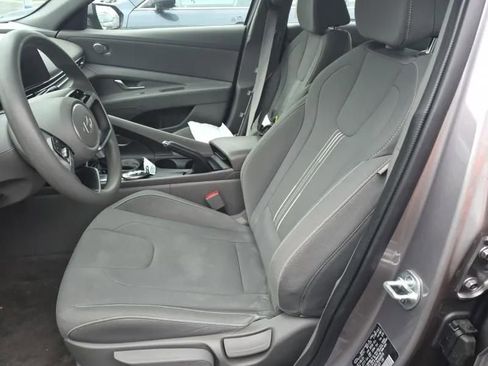 Used 2024 Hyundai Elantra SEL image 8