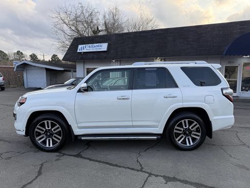 Used 2017 Toyota 4Runner Limited image 5