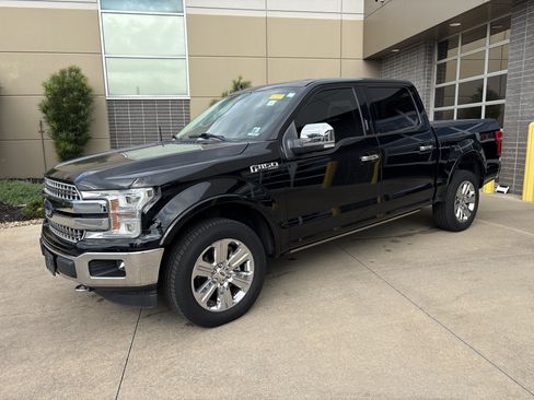 Used 2018 Ford F150 Lariat w/ Equipment Group 502A Luxury AWD/4WD image 7