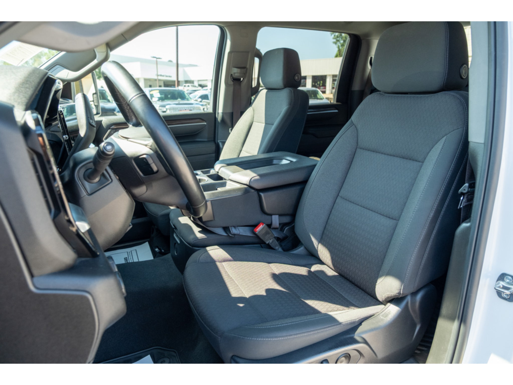 Used 2025 Chevrolet Silverado 2500 LT w/ Convenience Package AWD/4WD image 12