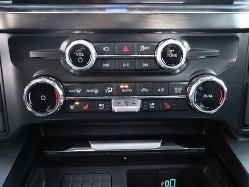 Used 2025 Ford F250 Lariat w/ Tremor Off-Road Package image 10