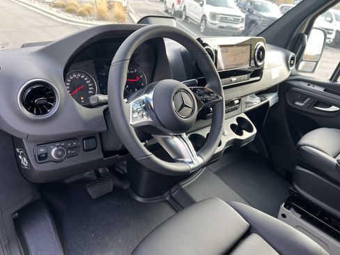 New 2025 Mercedes-Benz Sprinter 2500 image 16