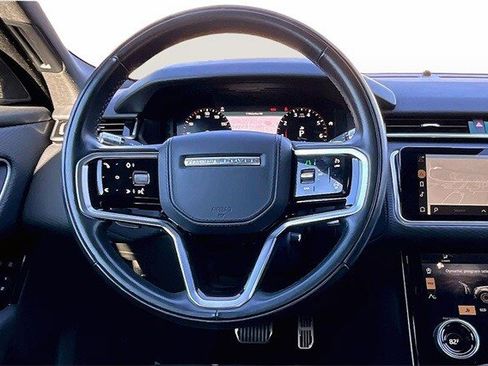 Used 2021 Land Rover Range Rover Velar R-Dynamic S image 11