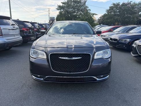 Used 2015 Chrysler 300 Limited w/ 300 Premium Group RWD image 2