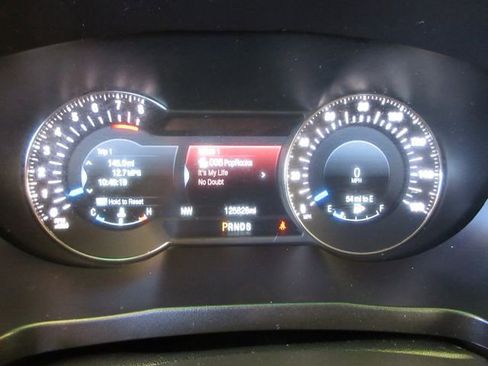 Used 2016 Ford Explorer Platinum image 17