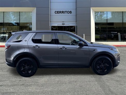 Used 2023 Land Rover Discovery Sport S image 5