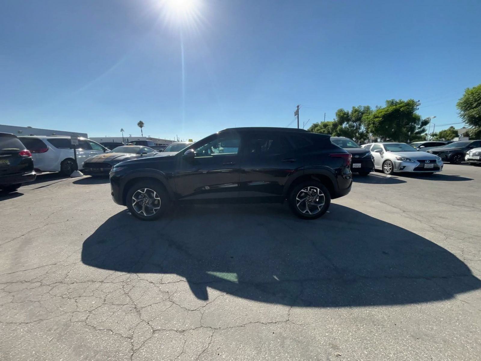 Used 2025 Chevrolet Trax LT w/ LT Convenience Package FWD image 8