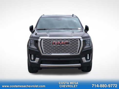 Used 2024 GMC Yukon XL Denali AWD/4WD image 2